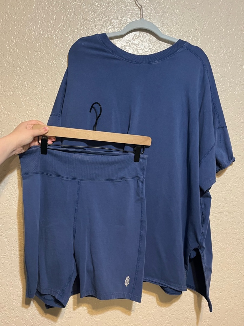 Free People Movement Hot Shot Reversible 2-Piece Set – Midnight Navy
L/XL - Picture 2 of 11